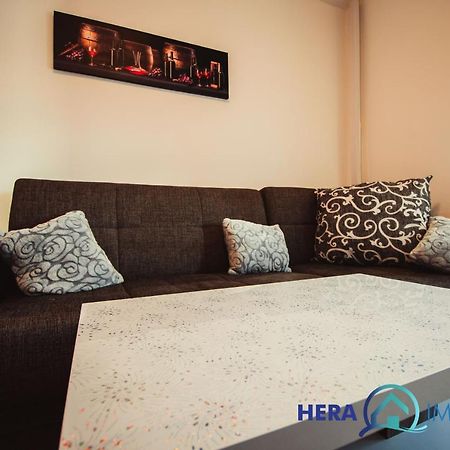 Apartament Living + dormitor Apartamento Arad Exterior foto